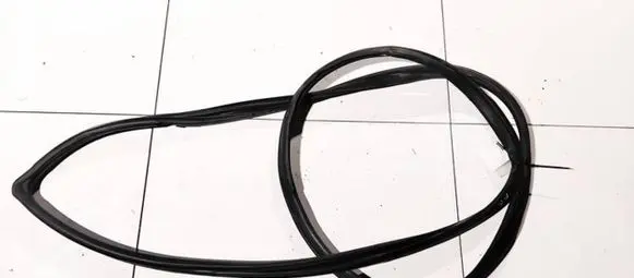 Mazda 2 Rubber seal front coupe door 
