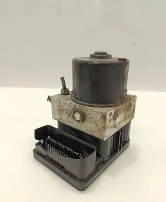Volkswagen Golf Plus ABS Pump 1K0907379AC 00005305H0 1096003593