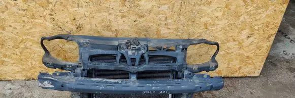 Volkswagen Golf IV Radiator support slam panel