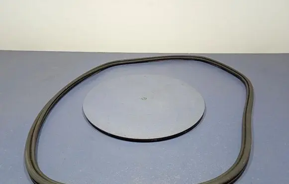 Volvo S90, V90 Front door rubber seal 