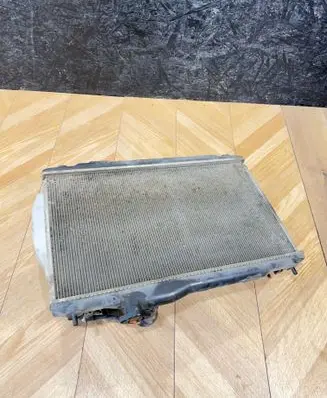 Honda Civic Coolant radiator MF422133