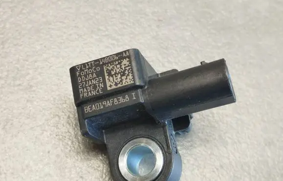Volkswagen Amarok II Airbag deployment crash/impact sensor 2233855457 L1TT14B006AA