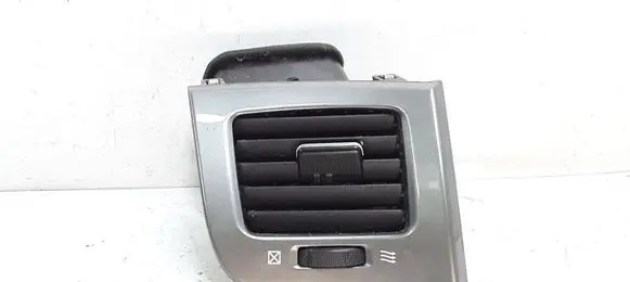 Toyota Avensis Verso Dashboard side air vent grill/cover trim 5566044080 5588244040