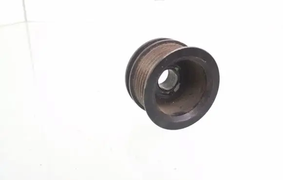 Volkswagen Golf IV Alternator pulley 
