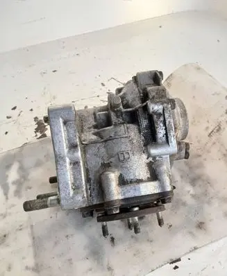 Toyota RAV 4 (XA30) Gearbox transfer box case 1Y168 58210