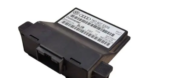 Volkswagen Golf V Gateway control module 1K0907530S 5WK50011H 1K0907951