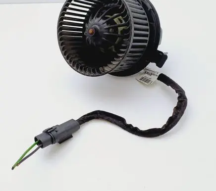 Dacia Logan I Heater fan/blower 8200486104A