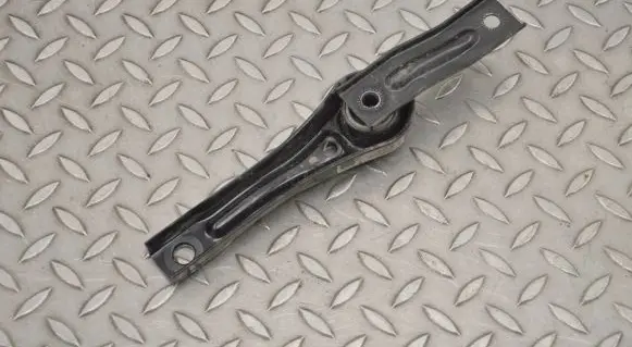 Volkswagen Golf VIII Engine mount bracket 5Q0199855M