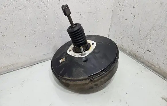 Opel Vivaro Brake booster 93861715