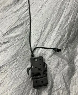 Volvo XC60 Engine bonnet/hood lock/catch 32226108 14138