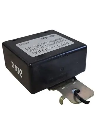 KIA Sorento Wing mirror control module 935713E000