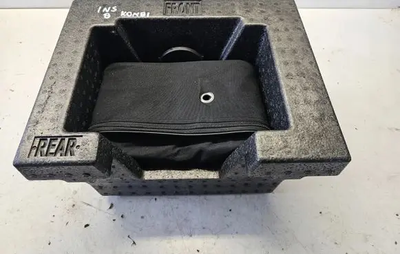 Opel Insignia B Spare wheel section trim 