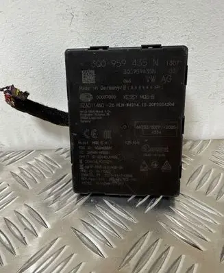 Skoda Superb B8 (3V) Keyless (KESSY) go control unit/module 3Q0959435N 00037000 5ZA011460
