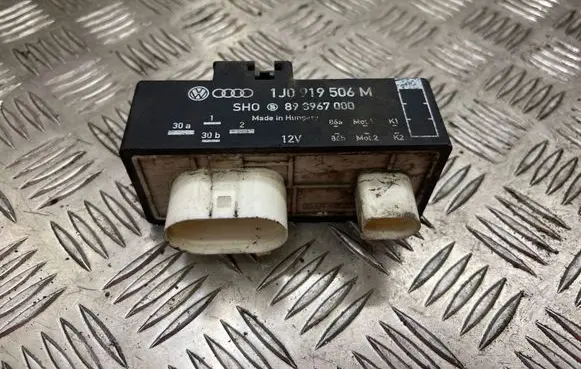 Coolant fan relay
