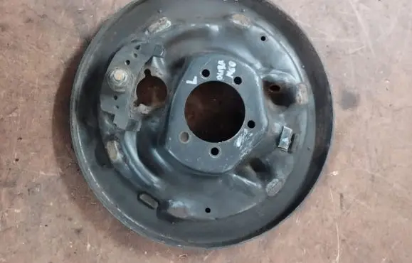 Dodge Durango I Rear brake disc plate dust cover 3214769R