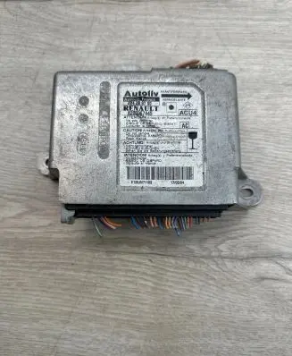 Renault Megane II Airbag control unit/module 8200367445 604289700 E125JN71103