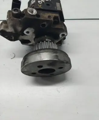 Audi A6 S6 C6 4F Fuel injection high pressure pump 0445010090 059130755E