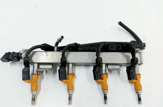 Toyota C-HR I Fuel injector 23250-F2070