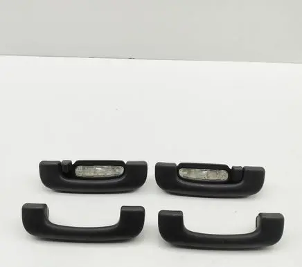 Jeep Grand Cherokee (WK) A set of handles for the ceiling 1RV80TRMAB 1RV81TRMAB
