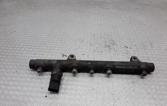 Renault Scenic I Fuel main line pipe 0445214015 7700111013