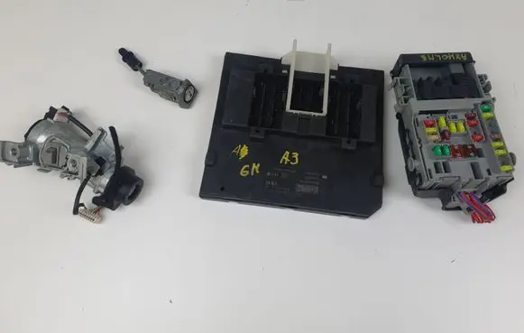 Audi A3 S3 8V Engine ECU kit and lock set 5Q0937084AG 1K0905851