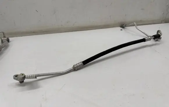 Air conditioning (A/C) pipe/hose