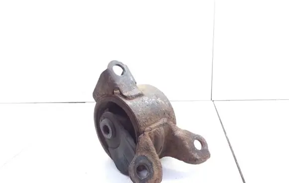 Honda Accord Engine mount bracket