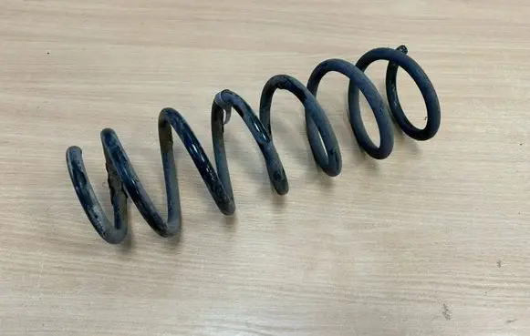 BMW 5 F10 F11 Rear coil spring 33536795436 33536795437