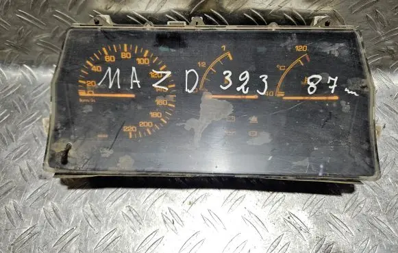 Mazda 323 Speedometer (instrument cluster)
