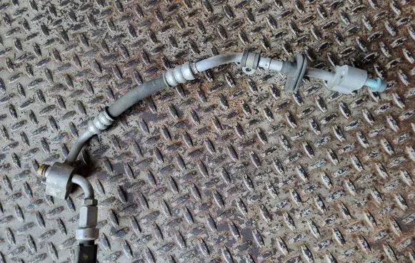 Porsche Cayenne (9PA) Air conditioning (A/C) pipe/hose 7L0820741N