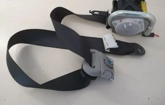 Mitsubishi Outlander Front seatbelt C9004N