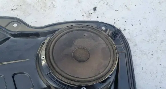 Volkswagen PASSAT B7 Front door speaker 3C8035453