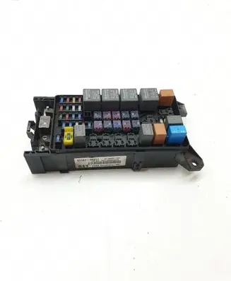 KIA Sorento Fuse module 911613E011