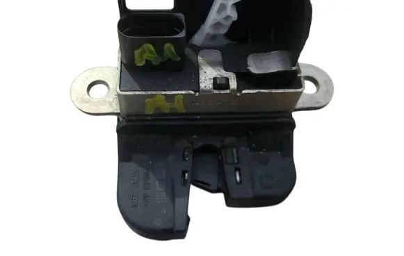 Volkswagen Touran II Tailgate lock latch 1T0827505H