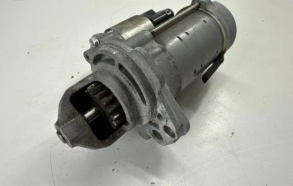 Chevrolet Camaro Starter motor 12667974