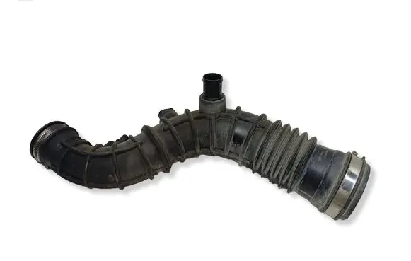 Renault Captur Turbo air intake inlet pipe/hose 