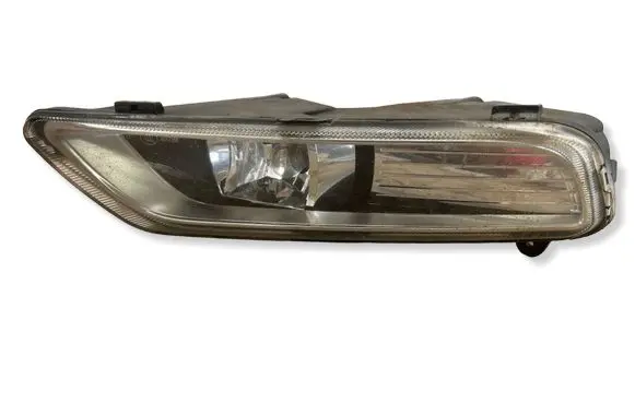 Volkswagen PASSAT B7 Front fog light 176623