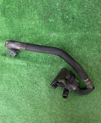 Jaguar E-Pace Water pump DX2318D474AC