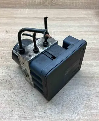 Mini One - Cooper R50 - 53 ABS Pump 6760272 6760271