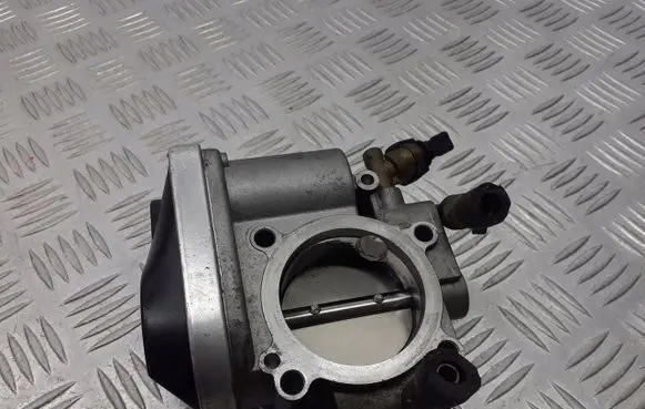 Opel Astra H Throttle body valve 703703690