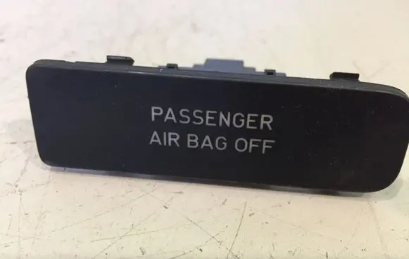 Volkswagen Golf Plus Passenger airbag on/off switch 5M0919234