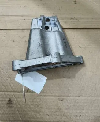 Hyundai Tucson TL Engine mounting bracket 1703137