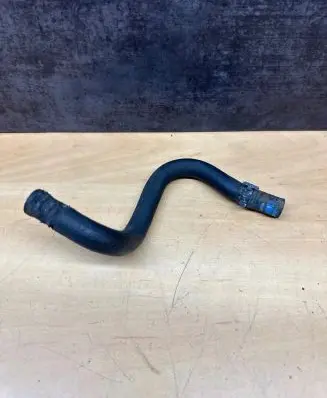 Volkswagen Touran I Engine coolant pipe/hose