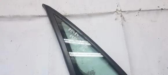 Audi A4 S4 B5 8D Rear side window