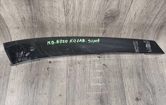 Mercedes-Benz E W211 Other sill/pillar trim element
