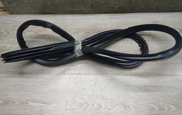 Volvo S80 Rubber seal rear door 