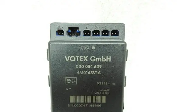 Volkswagen Tiguan Parking PDC control unit/module 4M0168V1A 000054639