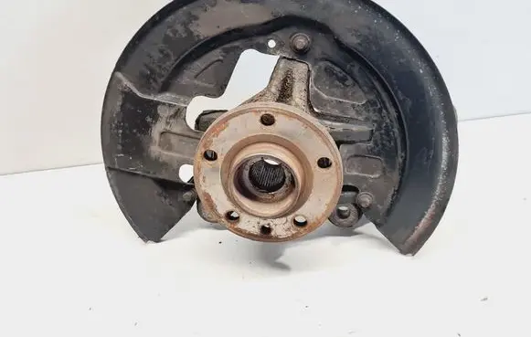 Volvo XC60 Front wheel hub 7G913K170M