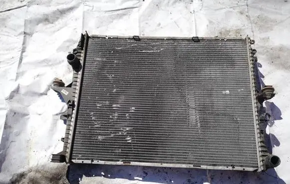 Audi Q7 4L Coolant radiator 7L6121253B