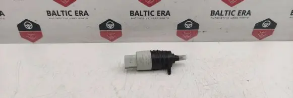 BMW i4 Windscreen/windshield washer pump 7298309 P2307193015